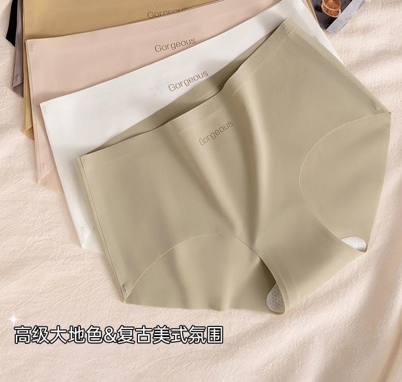 Premium Lady Seamless Antibacterial Underwear 高品弹力纯色抗菌无痕内裤 UW004